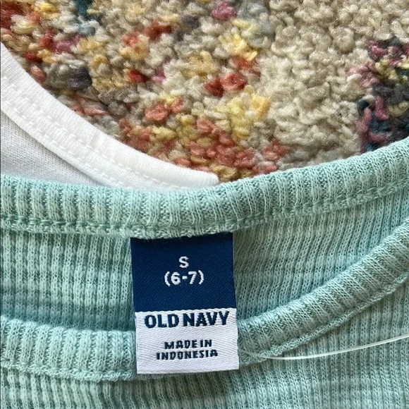 3 Old Navy Cream Shirt, White and Blue Tank Tops Soft Cotton Casual- NWT - Picture 2 of 9